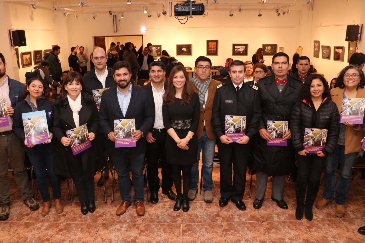Talcahuano firma compromiso para el fortalecimiento de los Voluntarios Espontáneos en el lanzamiento de la Guía