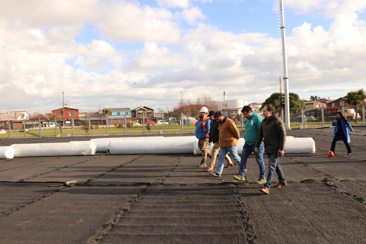 Nueva cancha “La Bombonera” de población Libertad alcanza 95% de avance