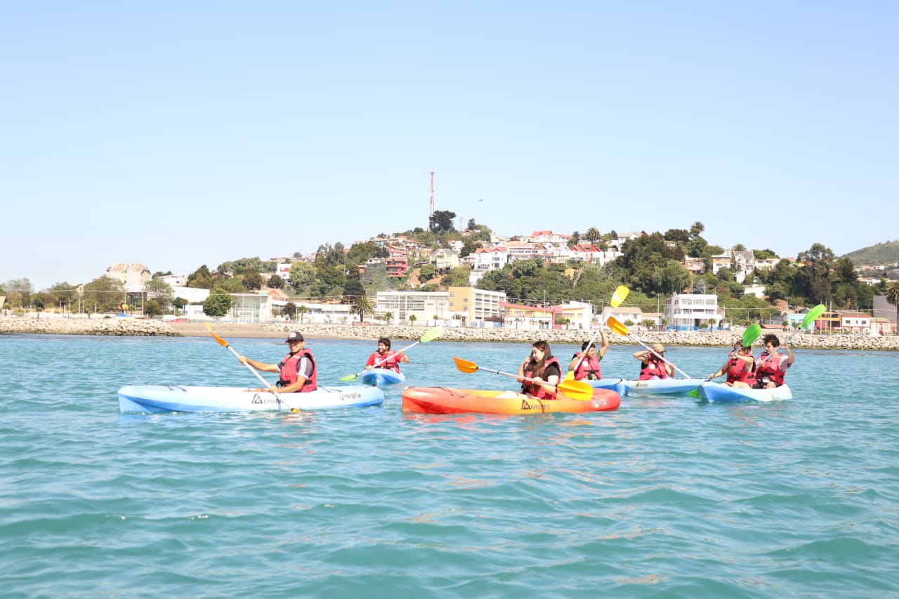 Oficina de Deporte de Talcahuano ofrece paseo en kayak gratuito para la comunidad 
