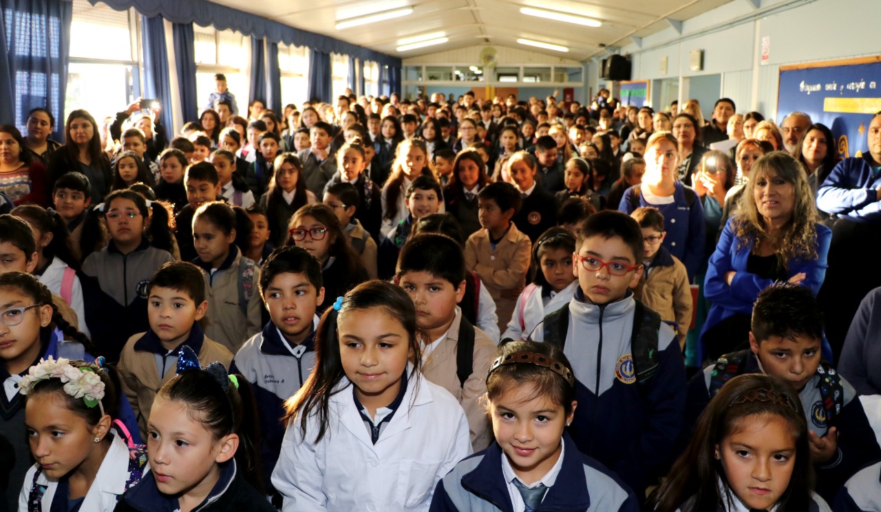 Con el séptimo Colegio Bilingüe de la red de educación municipal Talcahuano regresa a clases