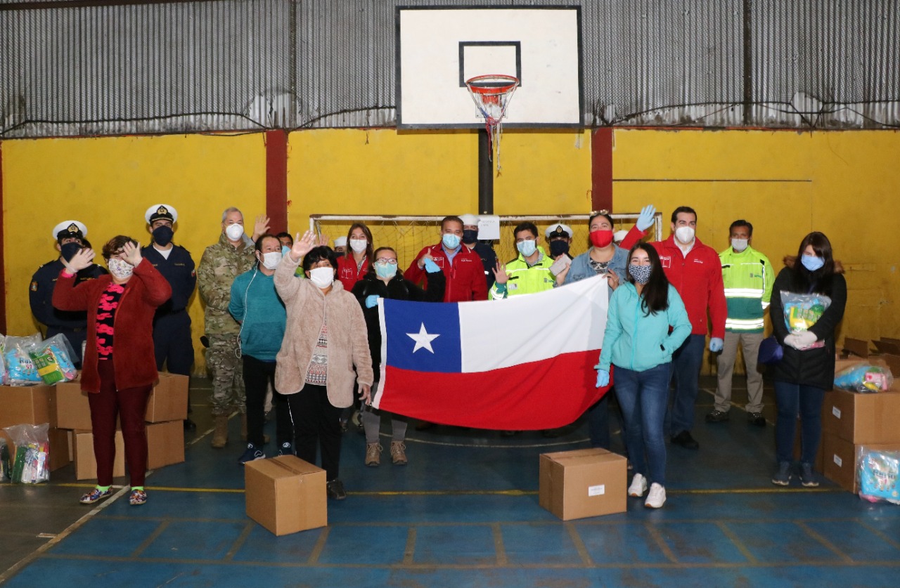 Más de mil familias de los campamentos de Talcahuano reciben kits de limpieza para prevenir el Covid-19
