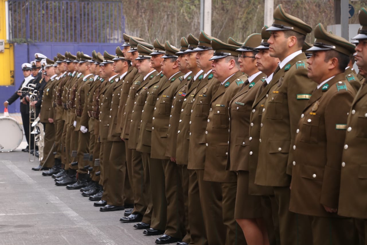 Carabineros celebró su 92 aniversario con un impecable desfile cívico militar