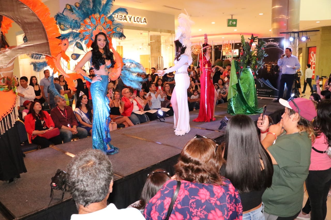 Desfile de candidatas a reina dio inicio a Carnaval de Talcahuano