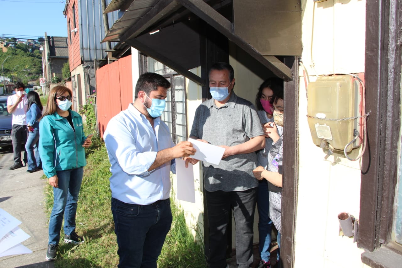 Talcahuano cuenta con 119 nuevos pulsores de alarmas comunitarias en el sector Arenal